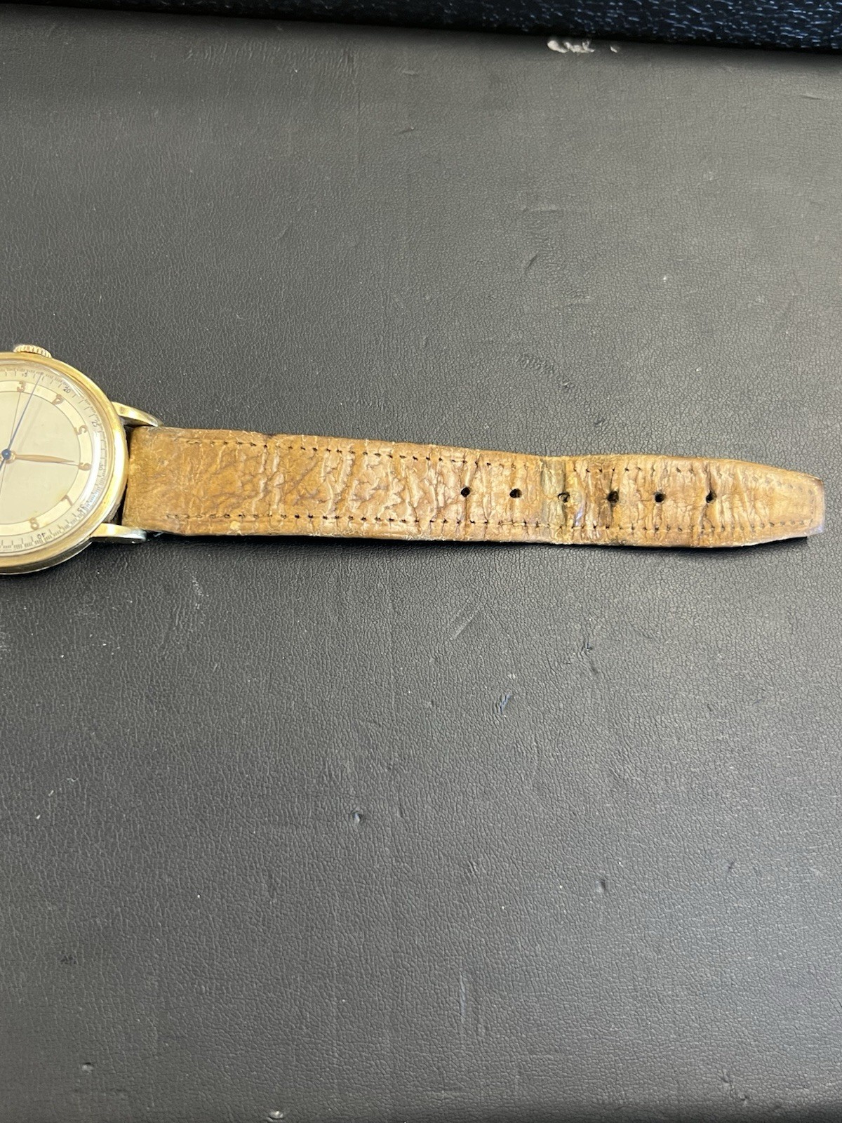 1944 Omega Chronometer ref. 2367 – 18K Gold – Pie Pan Dial – 35.4 mm – Working