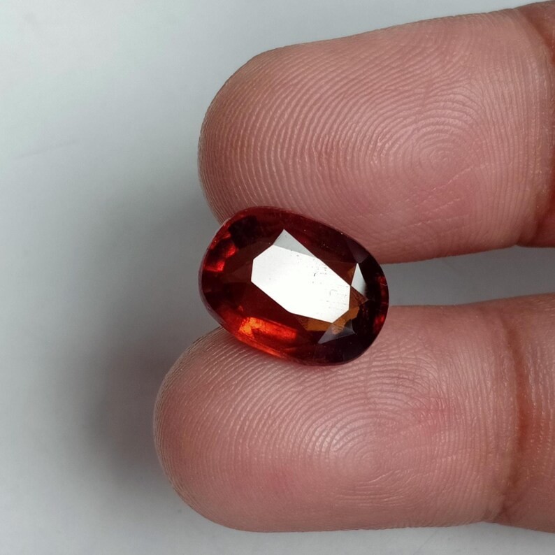 NATURAL Mozambique Hessonite Garnet Oval Earth Mined Loose Gemstone 6.65 Ct