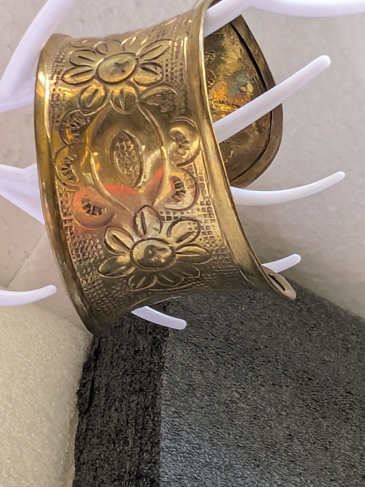 Vintage Statement Ornate Open Wide Cuff Bracelet Brass Engraved 35-41mm Wide 41g