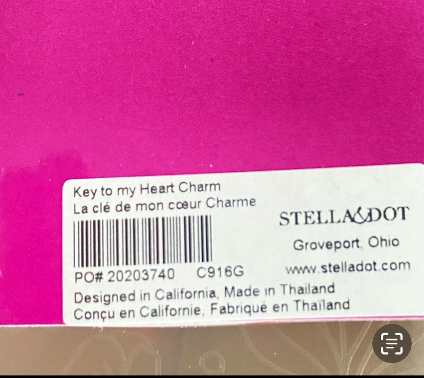 Stella & Dot Charm Pendant KEY TO MY HEART CHARM Gold Tone #C916G