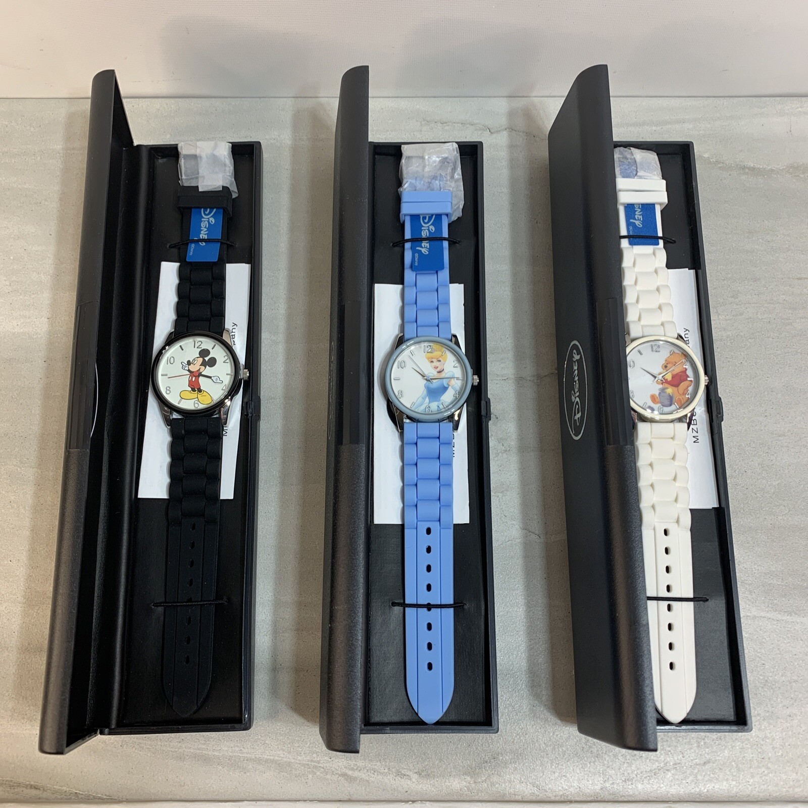 DISNEY WATCH SET MZ Berger & Co. – MICKEY MOUSE, CINDERELLA, POOH Silicone Band
