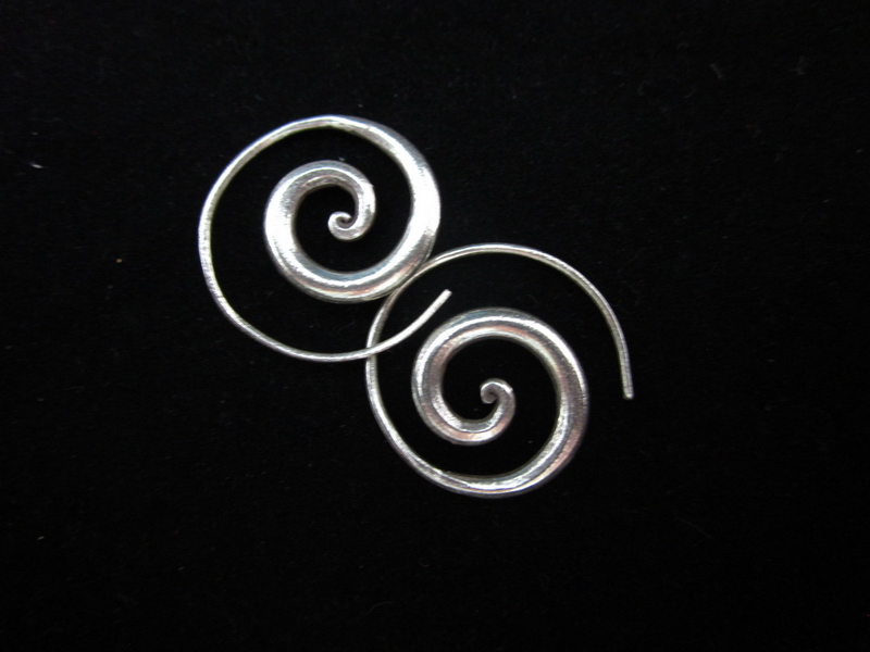Fine pure Silver Earrings Spiral Round Coil Round Tribal Handcraft Artisan Jewel