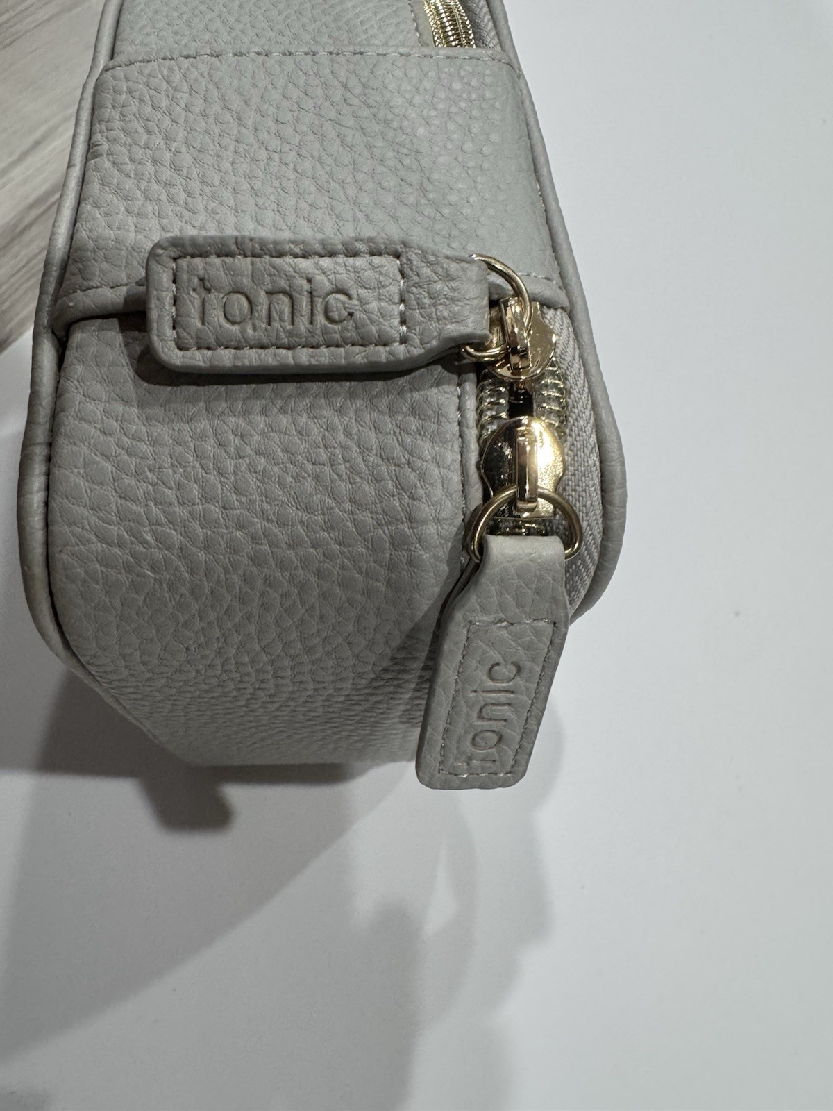 Tonic Gray Faux Leather Travel Jewelry Case Zip-Around Velvet Lined 4×4″