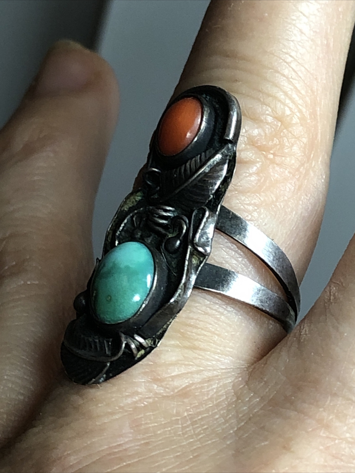 12. Roger Skeet 925 Sterling Native American Turquoise Coral Leaf Ring 8-8.25ss