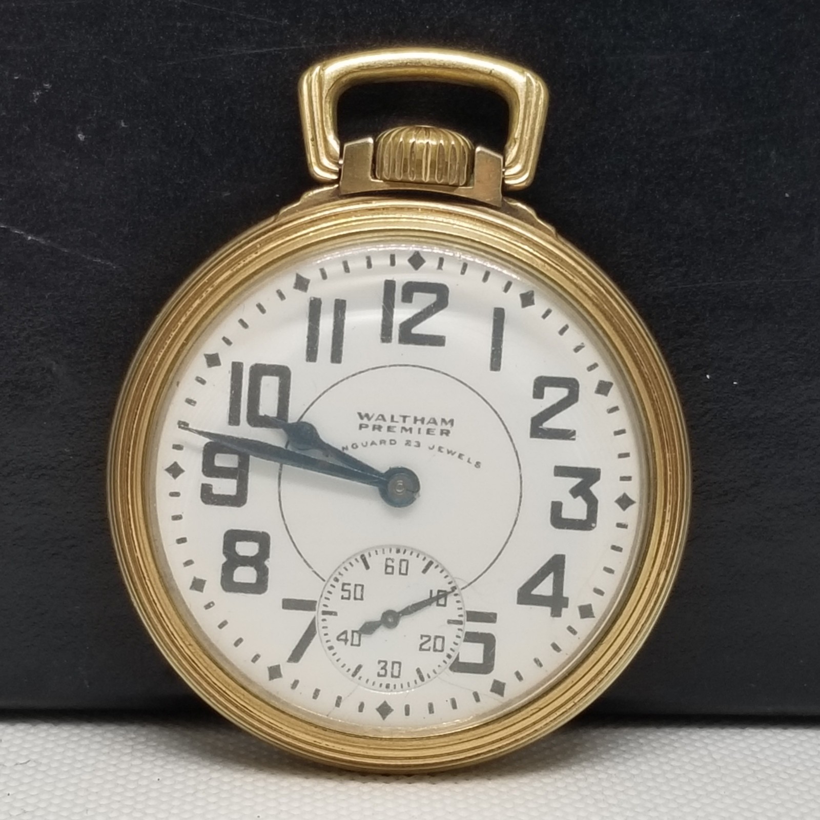 FAPW744 1941 10K Gold Filled American Waltham Premier Vanguard 16s 23j Runs