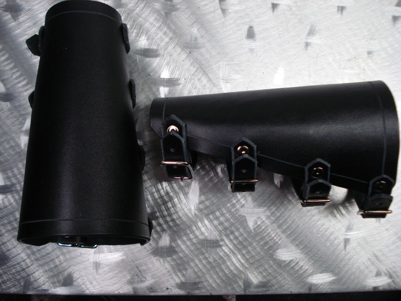 Leather Unisex Plain Gauntlet.THRASH METAL.(MDLUG0262)…..DEMOLITION HAMMER