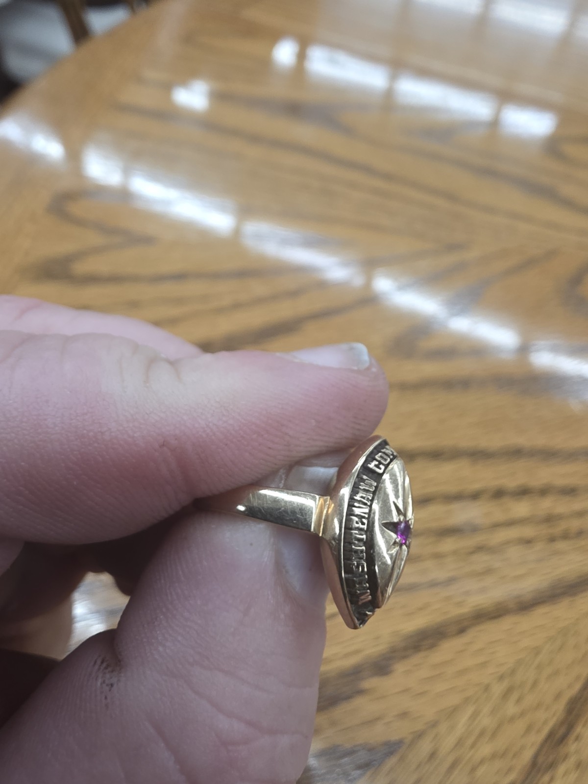 Vtg 10K Washtenaw Community College Class Ring Gold Purple Stone 5.3 Grams