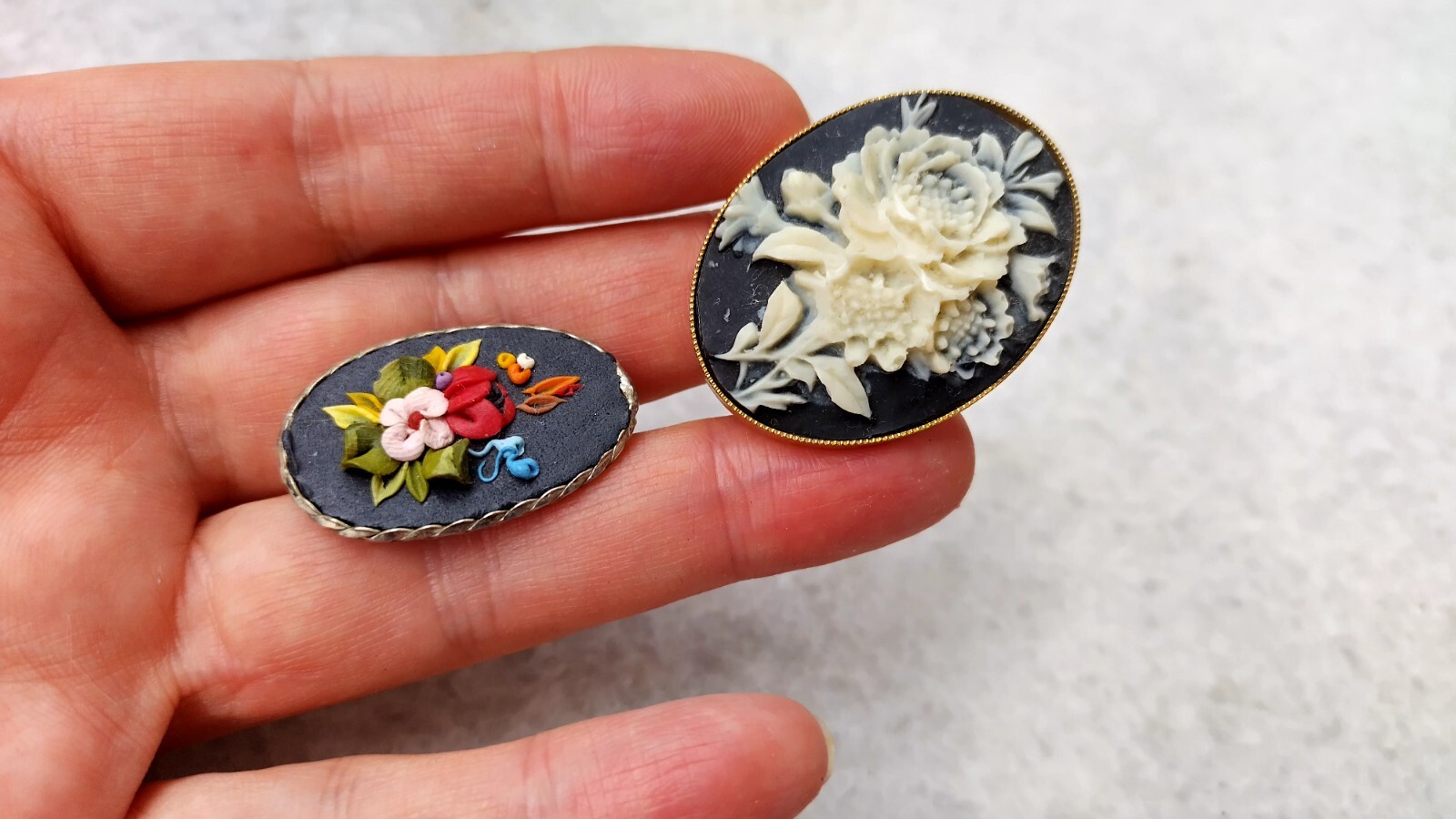 Two wonderful vintage brooches, like cameos