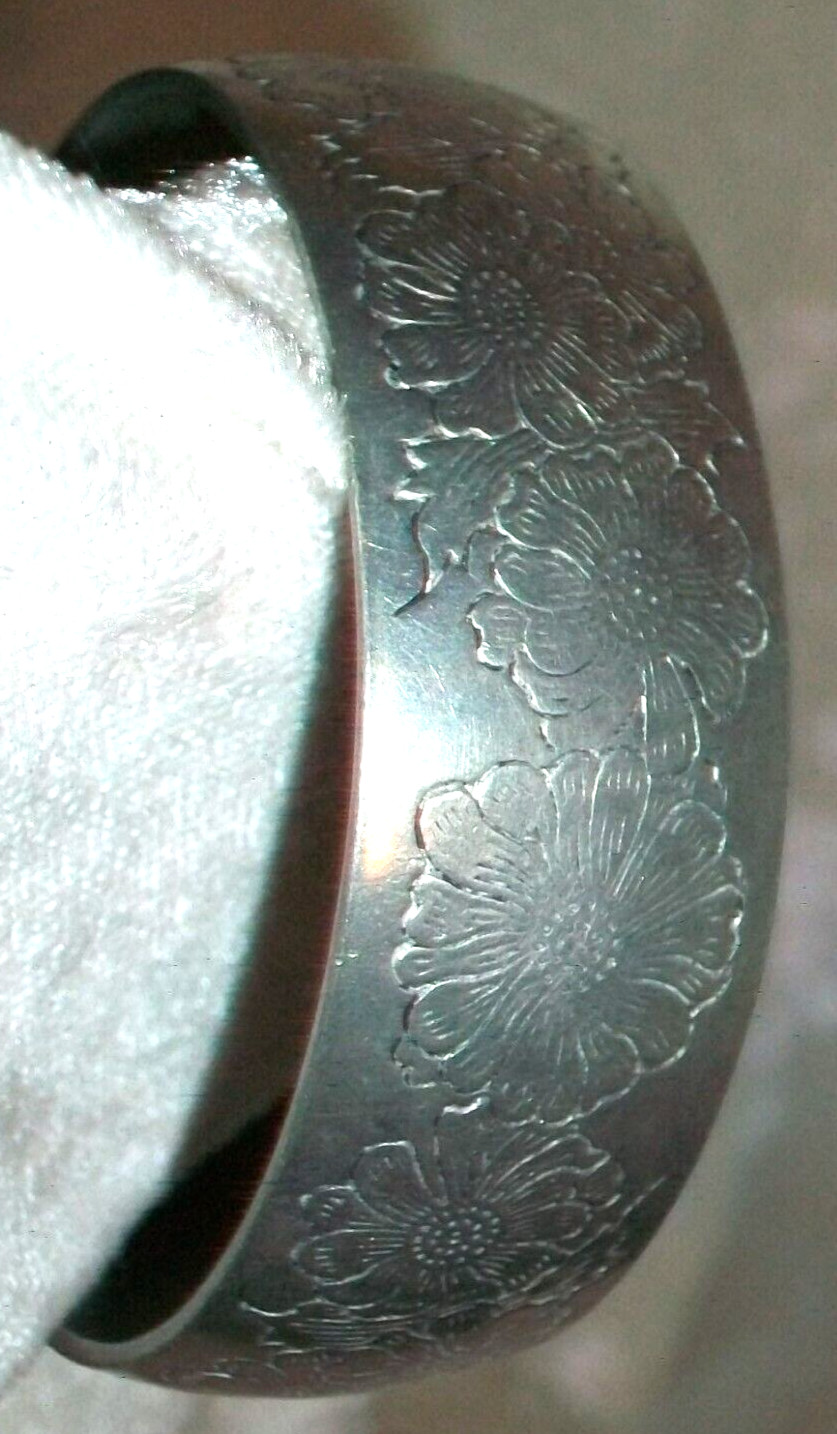 Vintage Leonard of Bolivia Hand Etched Genuine Pewter Aster Floral Cuff Bracelet