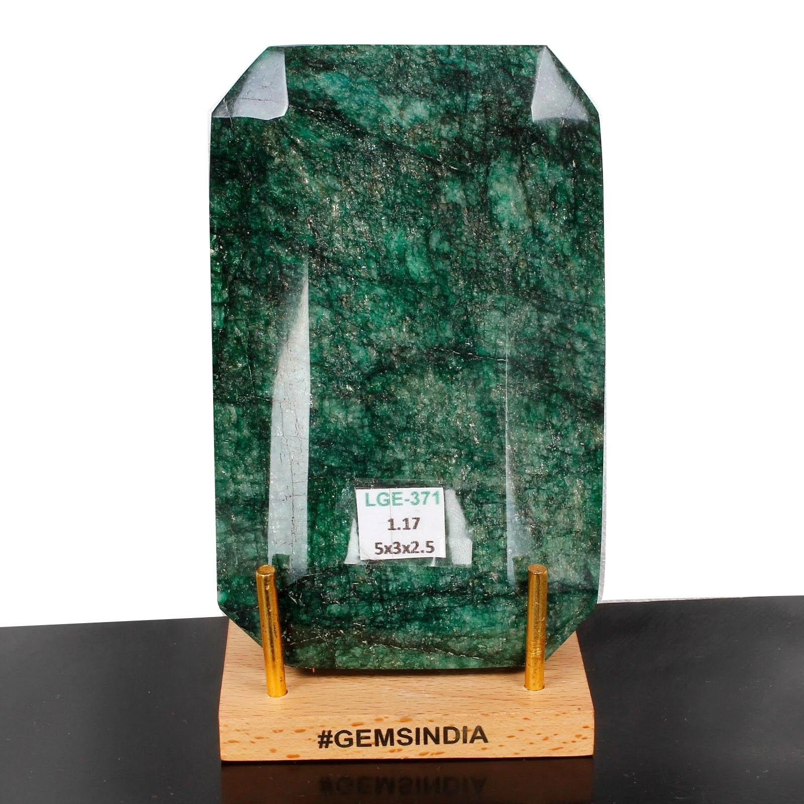 Natural Brazilian Emerald Loose Gemstone 1.1kg Huge Octagon Cut Specimen