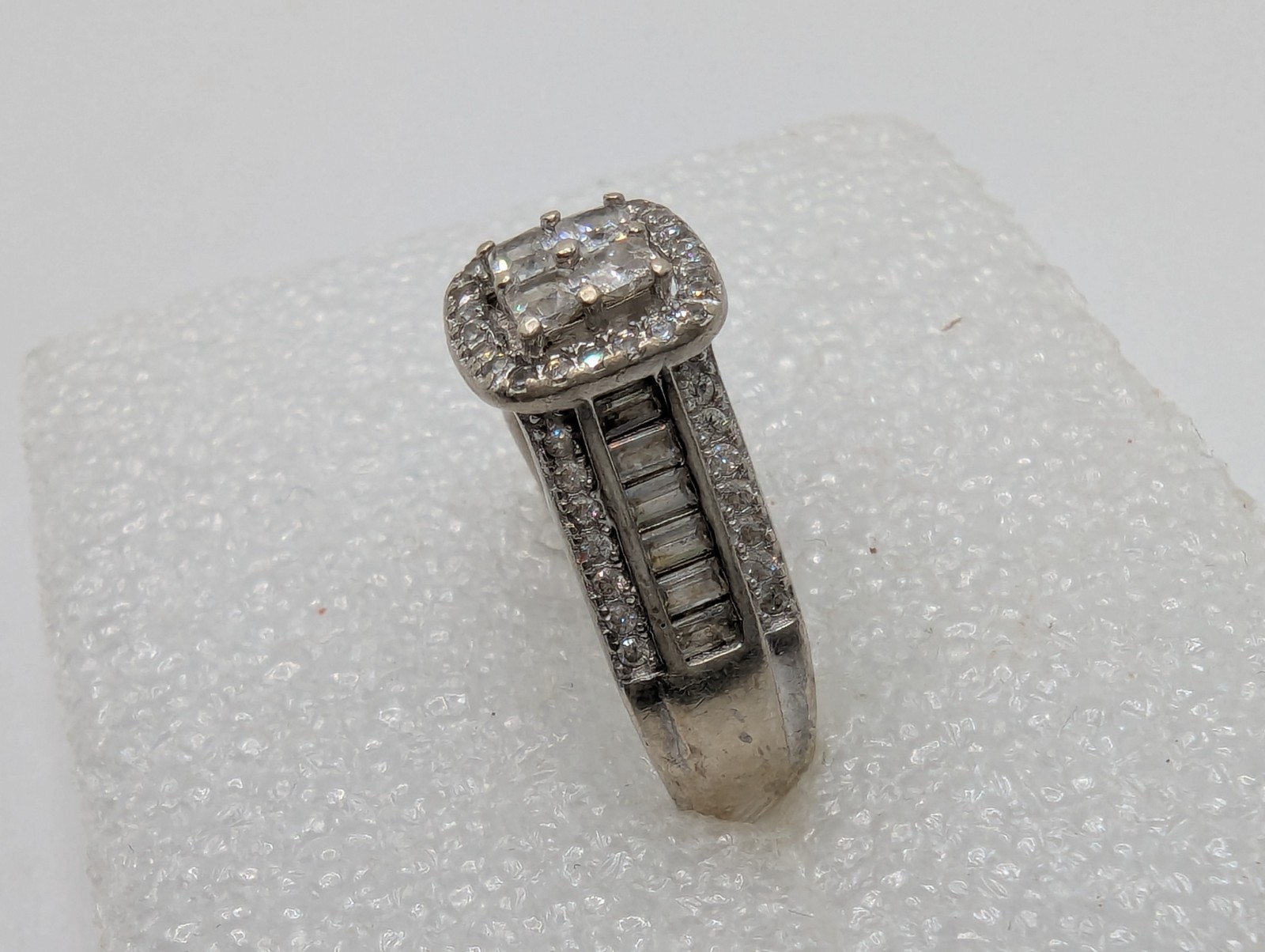 Fuzion Creations Sterling Silver 925 Lab Grown White Sapphire Ring Size 6.75