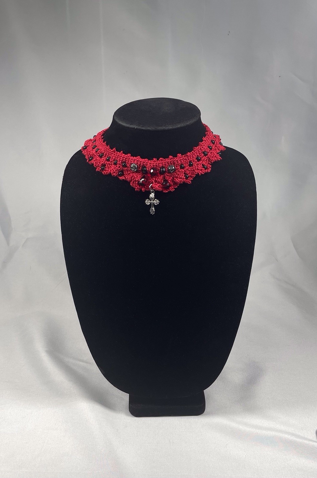 Vintage Handmade Goth Crochet Red & Black Choker Necklace by Odythia