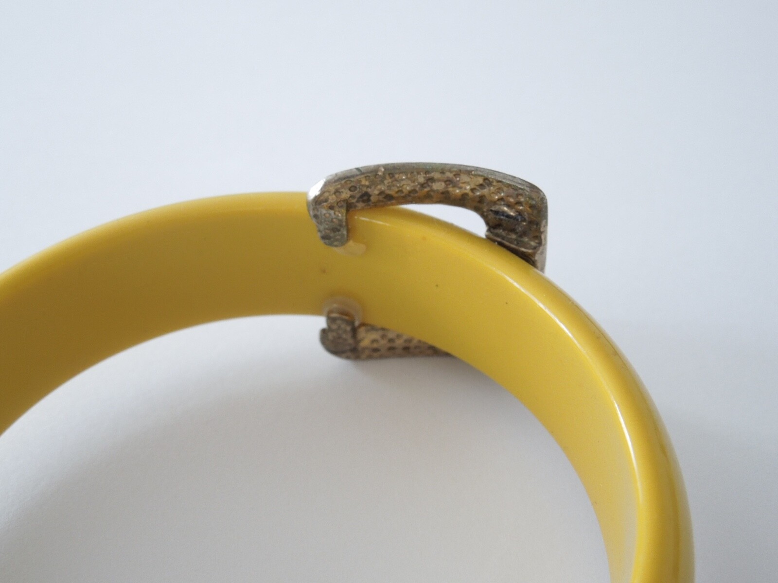Vintage Bracelet Belt Buckle Ochre Yellow Plastic 1oz / Ø 2 5/8in