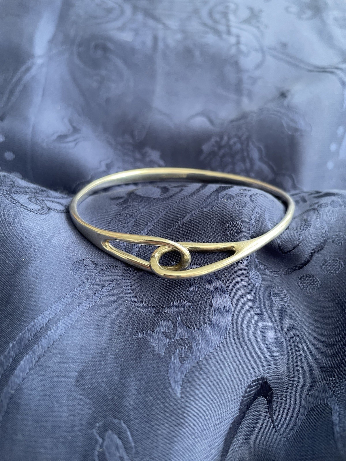 Tiffany & Co. Very RARE Silver Vintage Infinity Love Knot Bangle Bracelet
