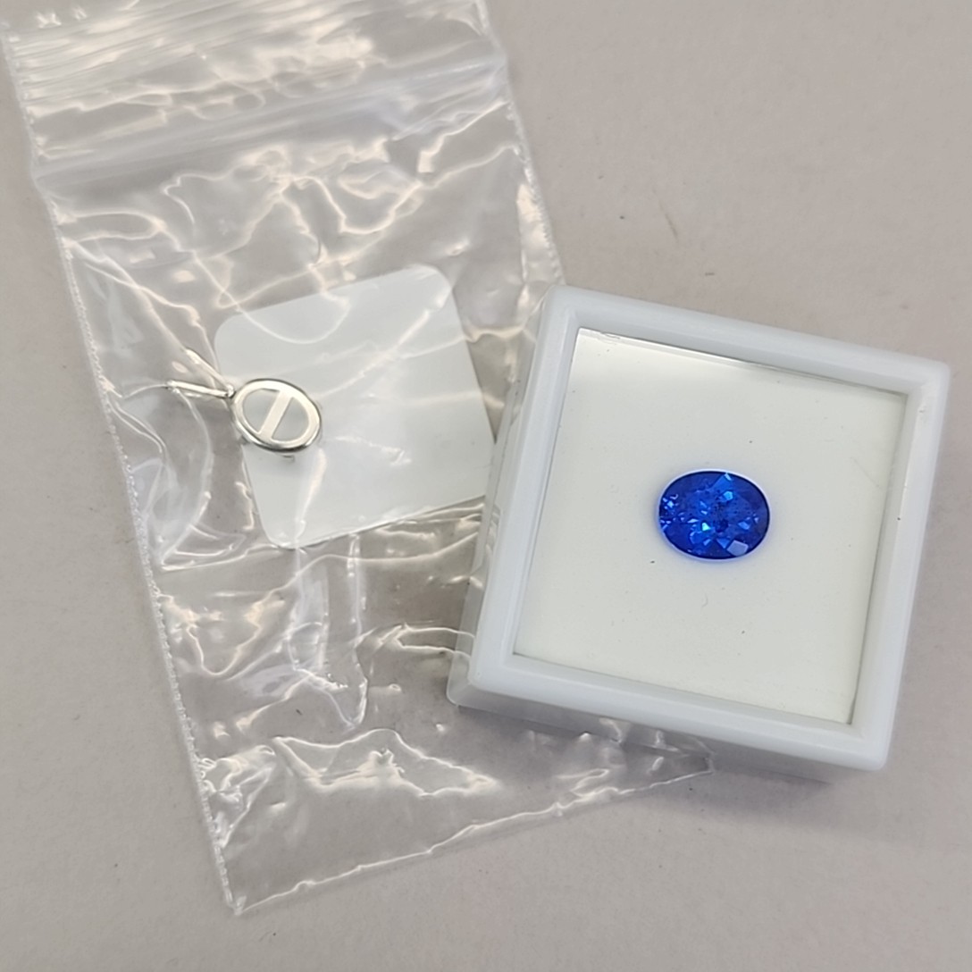 Lab Created Spinel Loose Stone 10mm x 8mm Sterling Silver Oval Pendant Setting