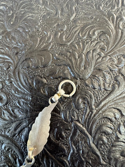 Vintage Silver Tone Leaf Link Bracelet 7.75″ Feather Nature Design Fold Over Cla