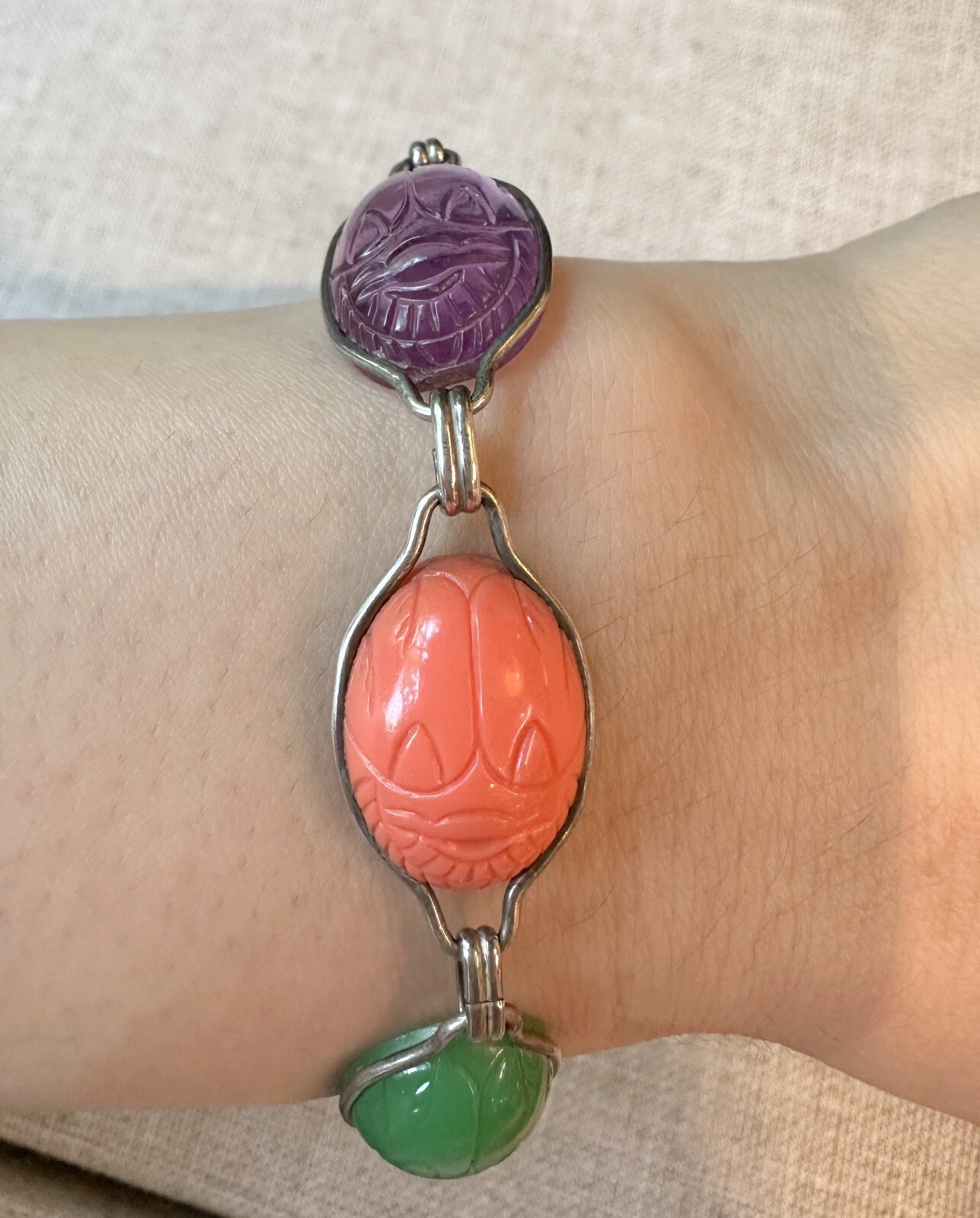 Vintage Truart Sterling Silver Carved Lucite Scarab Bracelet 7 IN 8.8 Grams
