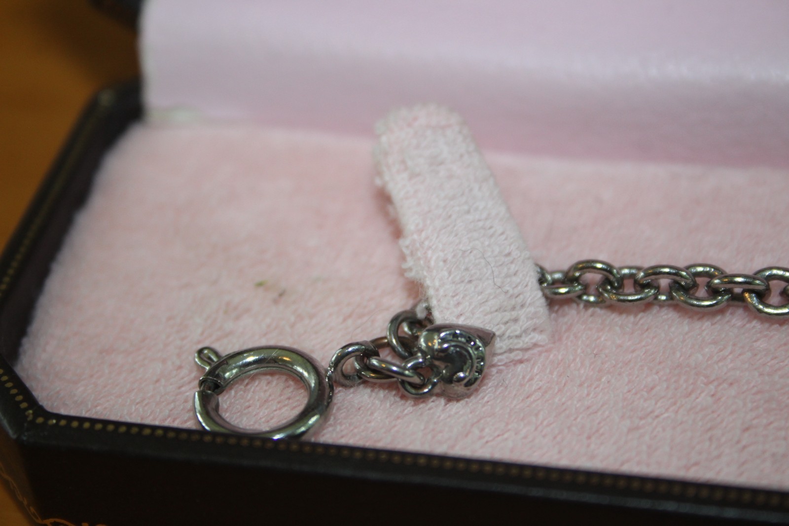 JUICY COUTURE Bling Heart Keyhole Bracelet Vintage In Case