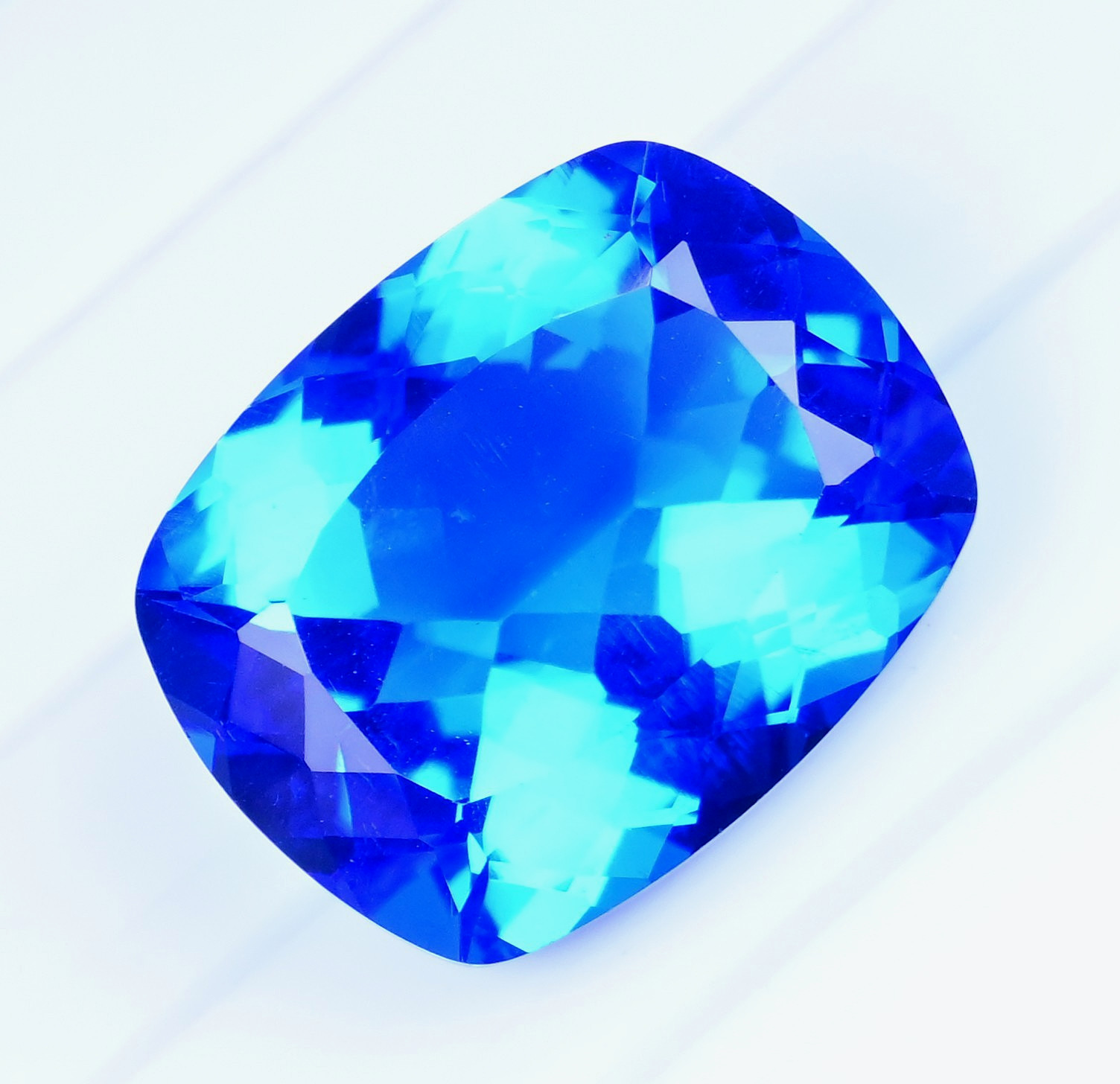 26.75 CT Natural Rare Lustrous Blue Tanzanite Certified Flawless Loose Gemstone
