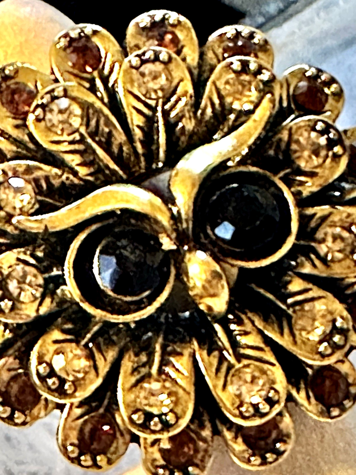Vintage Gold Tone Stretchy Rhinestone Owl Ring, Signed