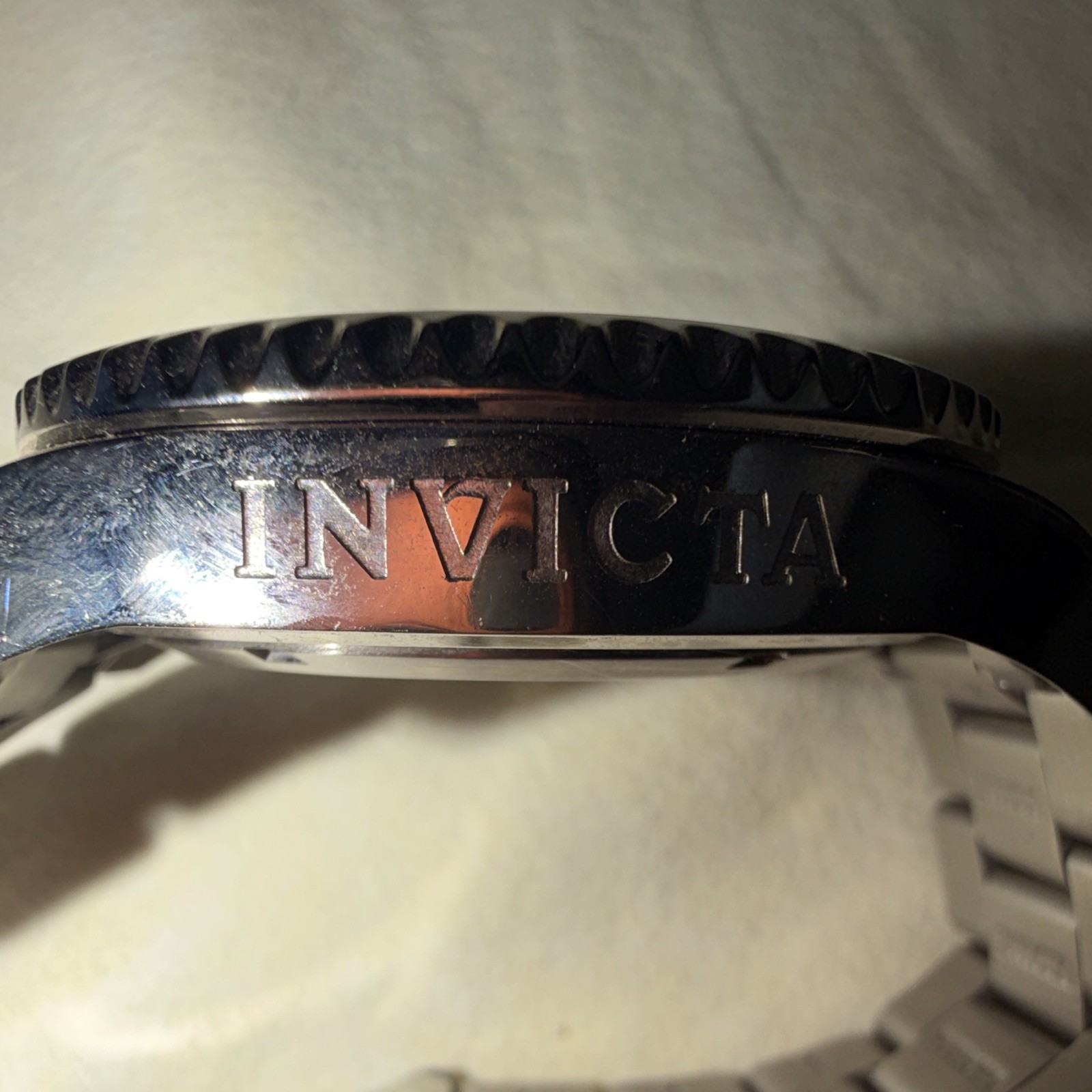 Invicta Pro Diver Quartz 40mm 200m Blue Dial Pepsi Bezel SS Bracelet Date