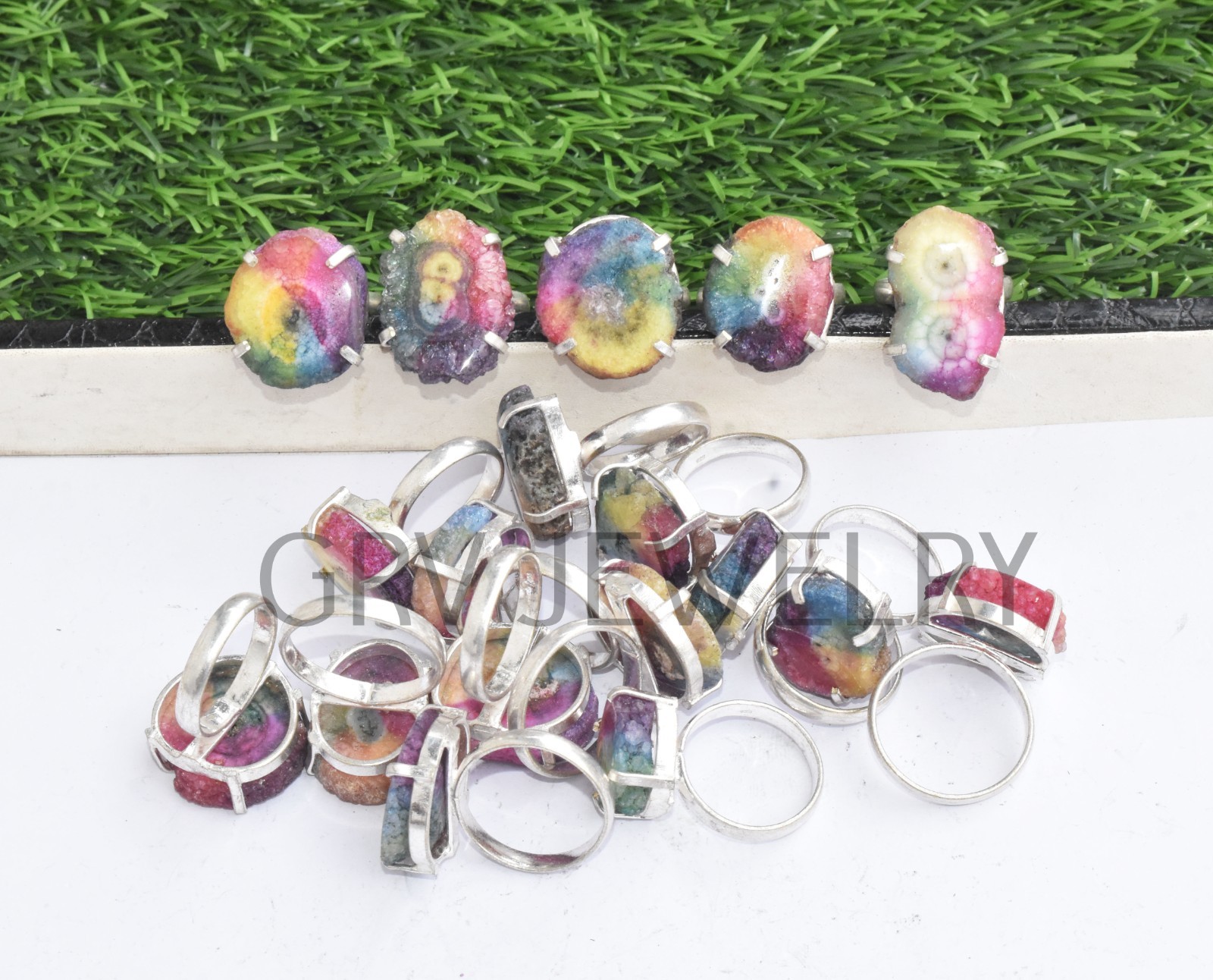 1-500 Pcs Natural Rainbow Solar Quartz In Rings Lot Bulk: Silver Plated Whr-70