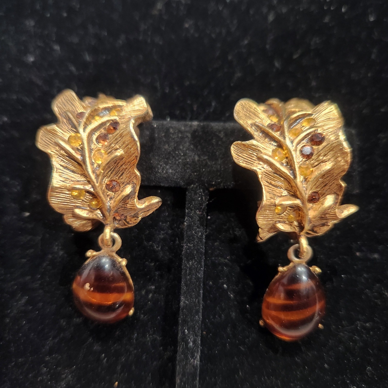 Oscar de la Renta Gold Leaf Crystal Dangle Clip On Earring Amber Tiger Eye Resin
