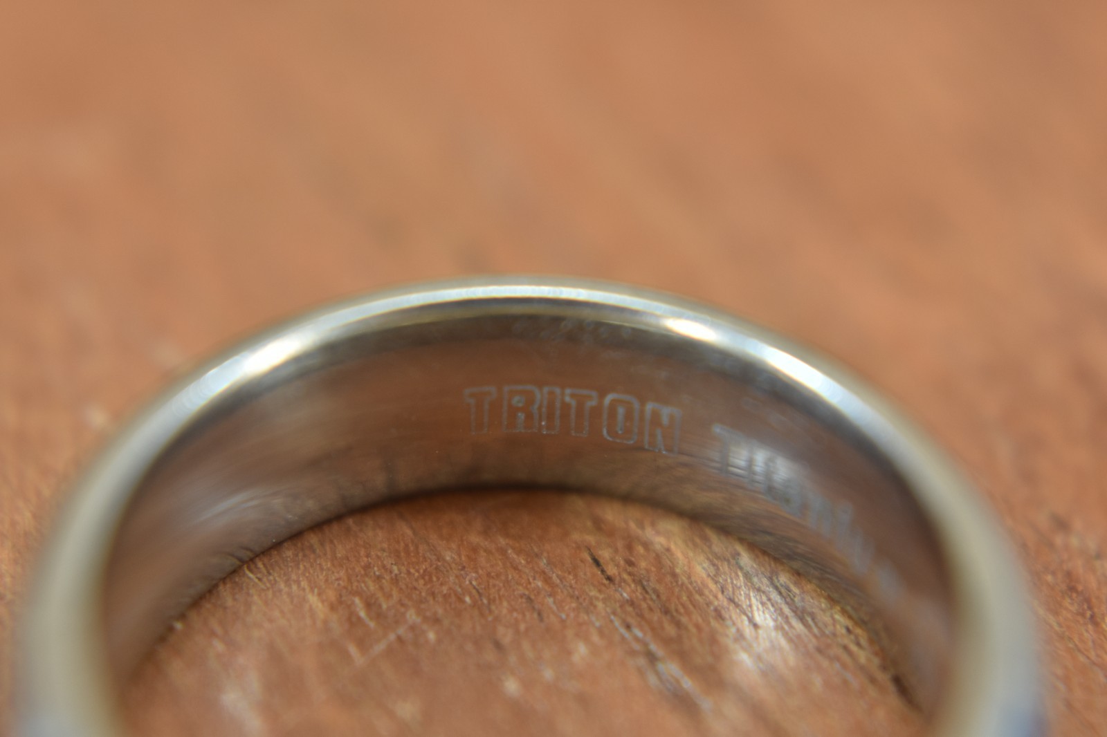 Men’s Triton Titanium 18k Ring Prominent cable inlay band stainless steel