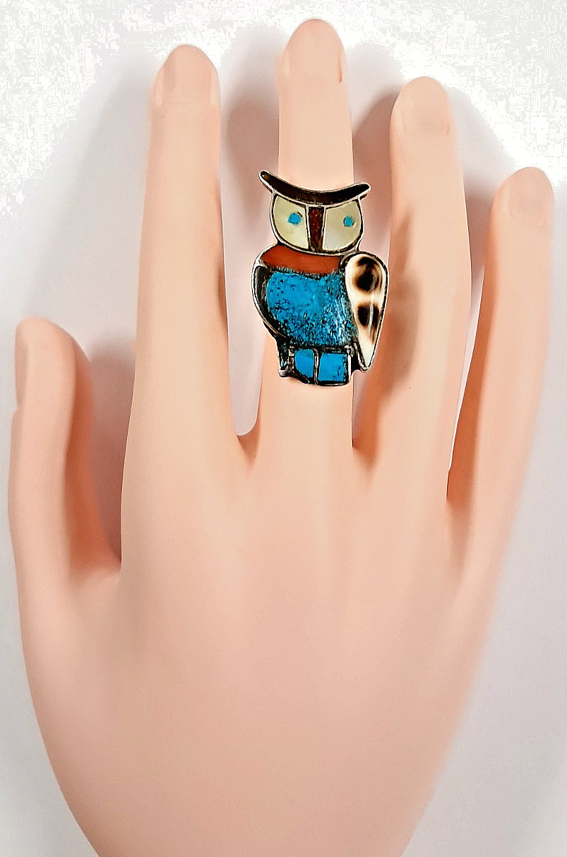 NATIVE AMERICAN ZUNI STERLING OWL RING TURQUOISE, MOP, CORAL (sz 6.5) 7.83gr