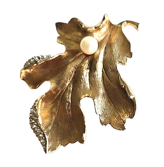 R Mandle Signed Pin Brooch Faux Pearl Gold Tone Rhinestone Accents Vintage MCM