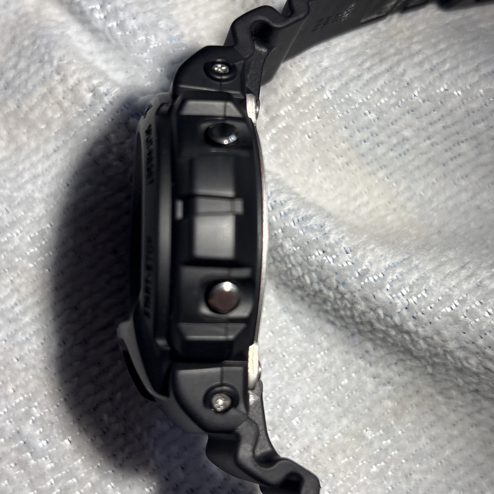 RARE G-SHOCK CASIO Digital Watch DW-6900BMC-1 NEO TOKYO CITY Edition