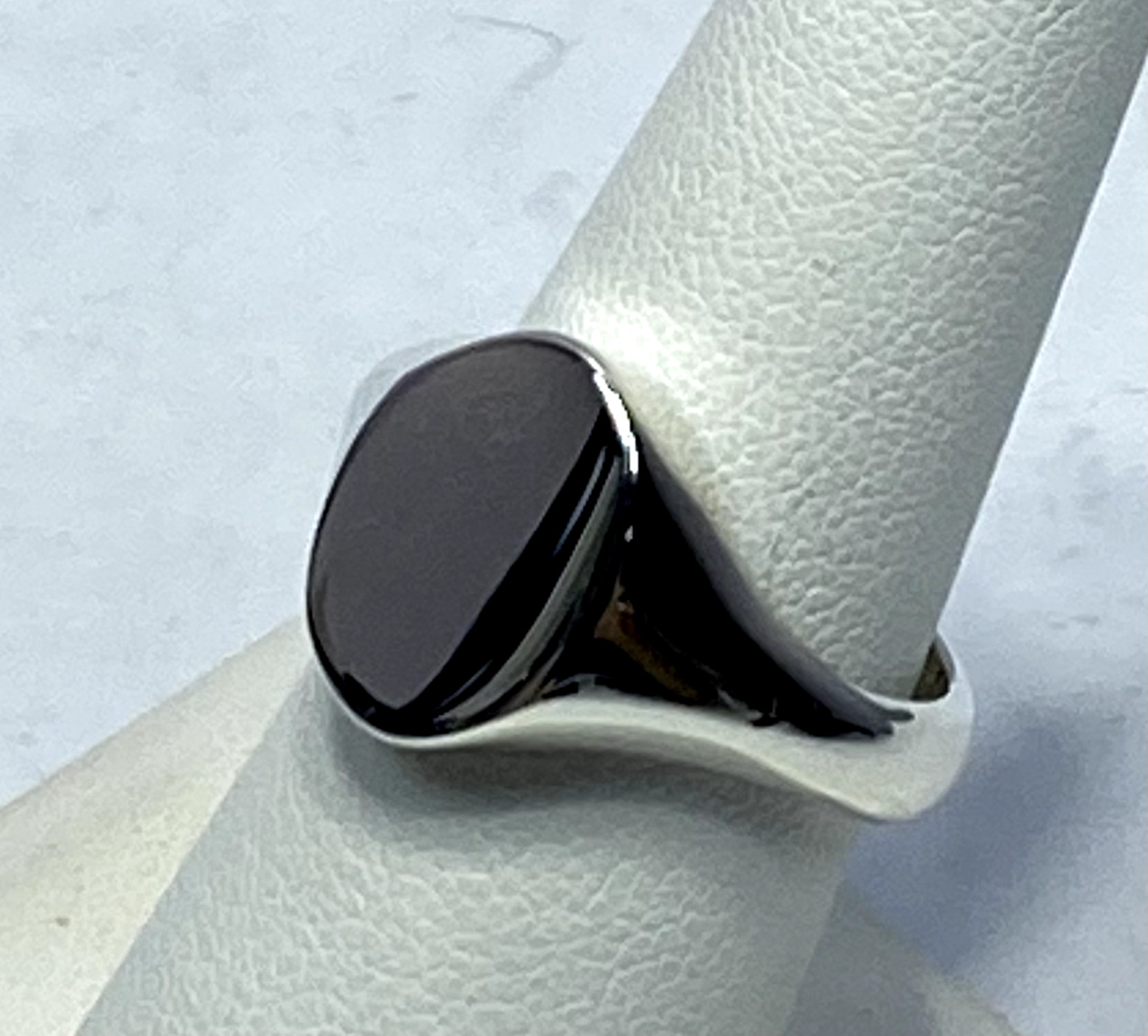 Kit Heath Sterling Silver Curve Signet Ring Size NWT Gift Box 8 7g