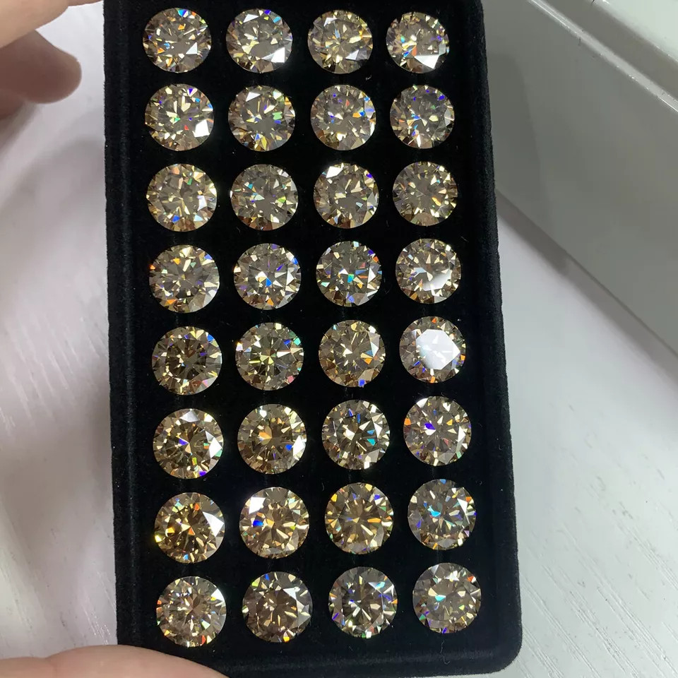30 Pcs Lot 4X4 MM Round D Color VVS1 Clarity LAB GROWN CVD Diamond GIE CERTIFIED