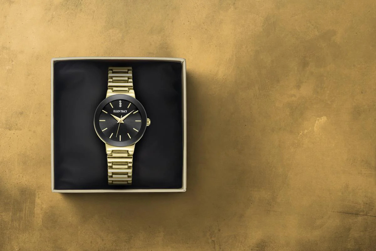 Ellen Tracy Diamond Collection Womens Metal Bracelet Watch | 28 MM