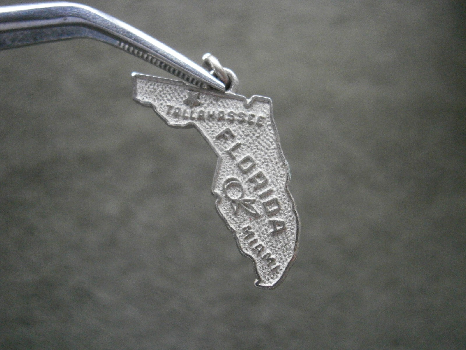 Kinney Florida Outline Map Vintage Sterling Silver Travel Charm Pendant 1.8g