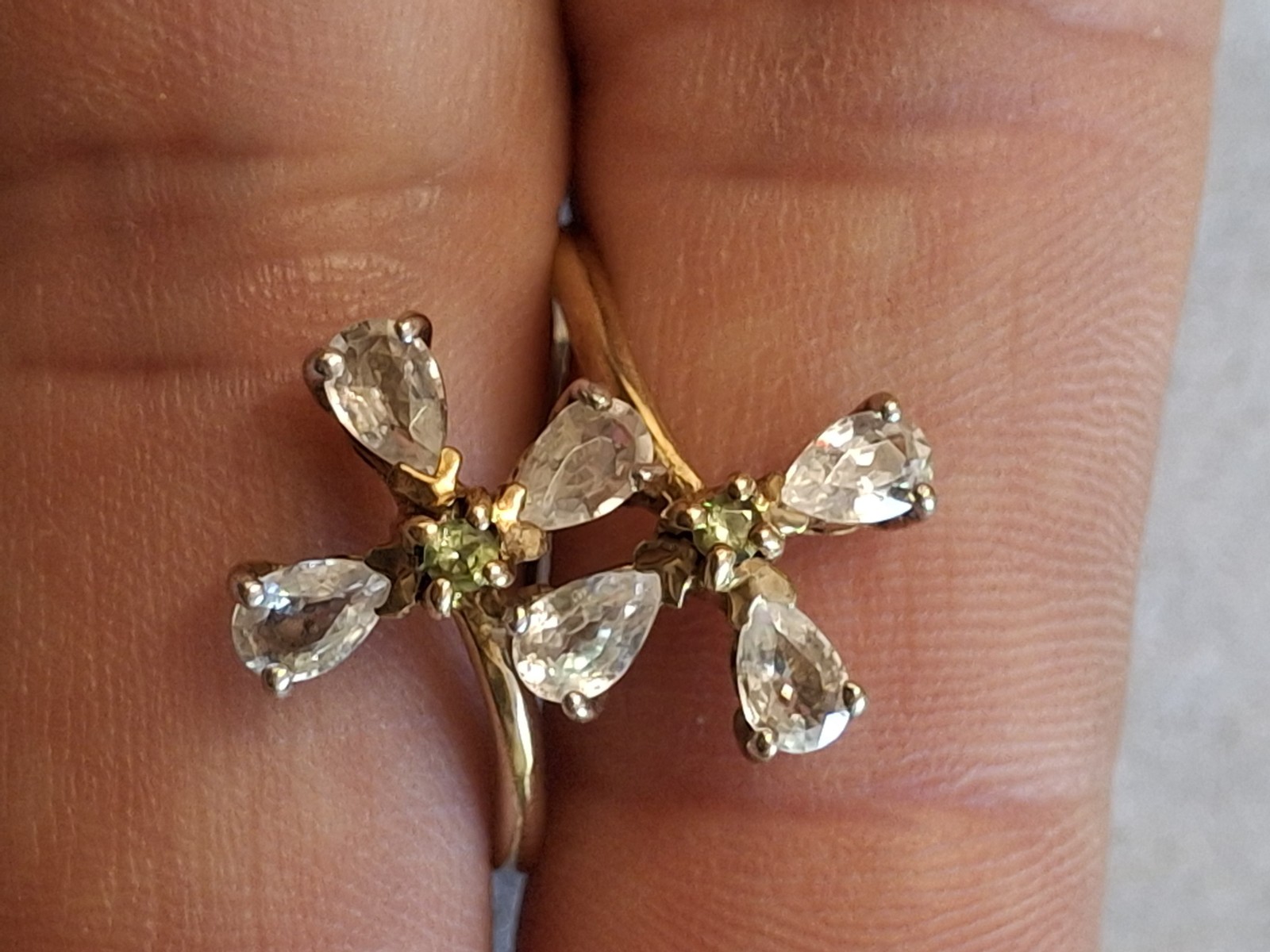 9ct Gold Crystal Flower Ring – size N