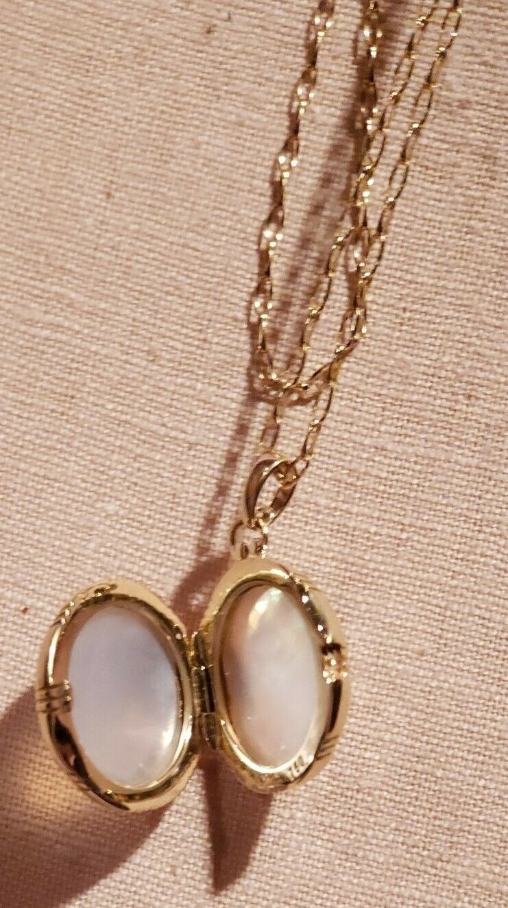 Monica Rich Kosann Mother Of Pearl 18k Gold Locket On 30 inch chain