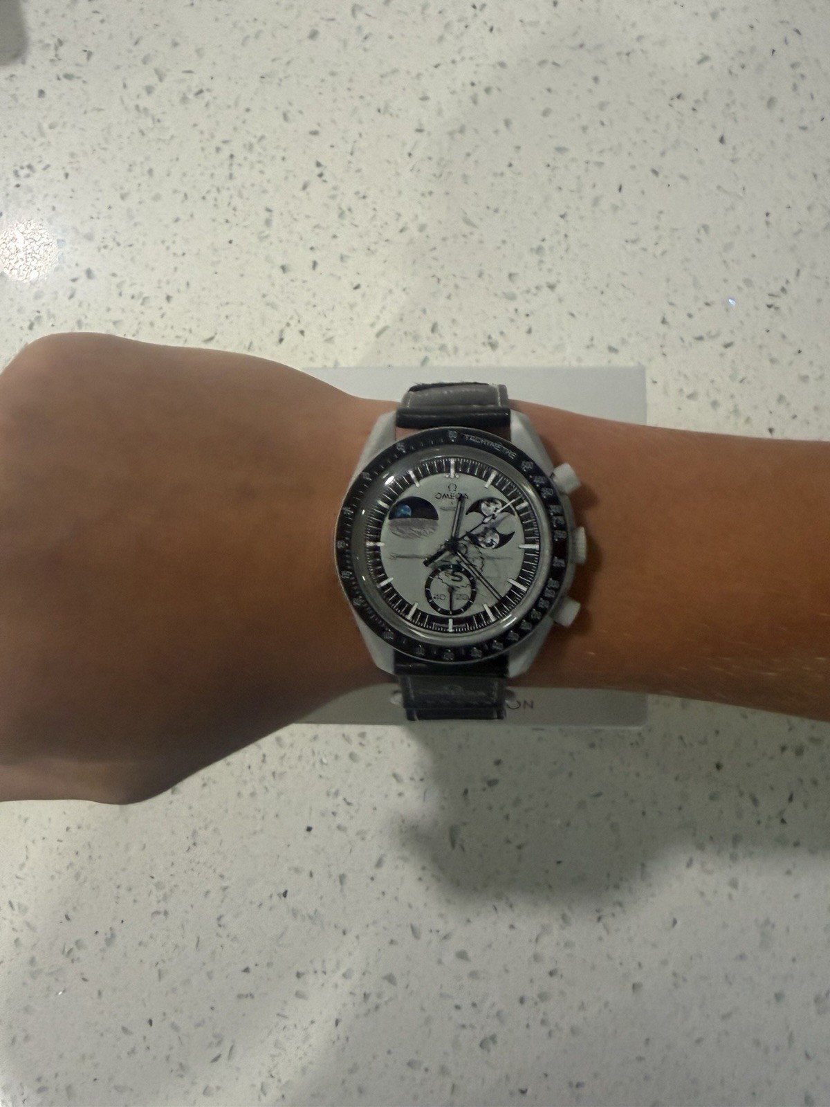 Swatch MoonSwatch Mission to Earthphase Bioceramic Chronograph w/box and giftbag