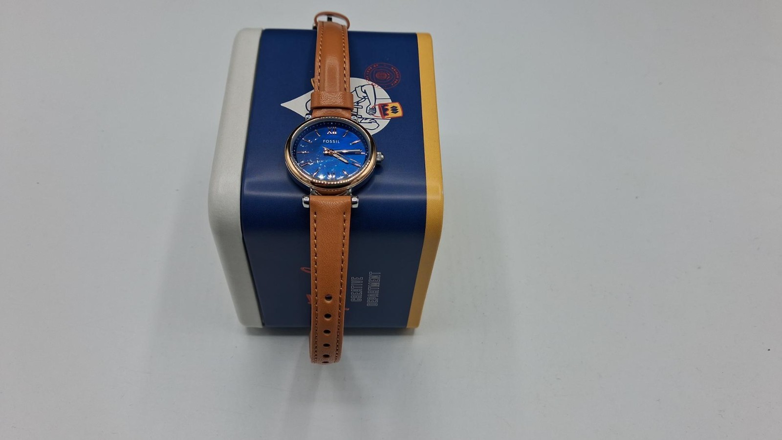 Fossil – Women’s Watch Carlie Three-Hand Leather Band