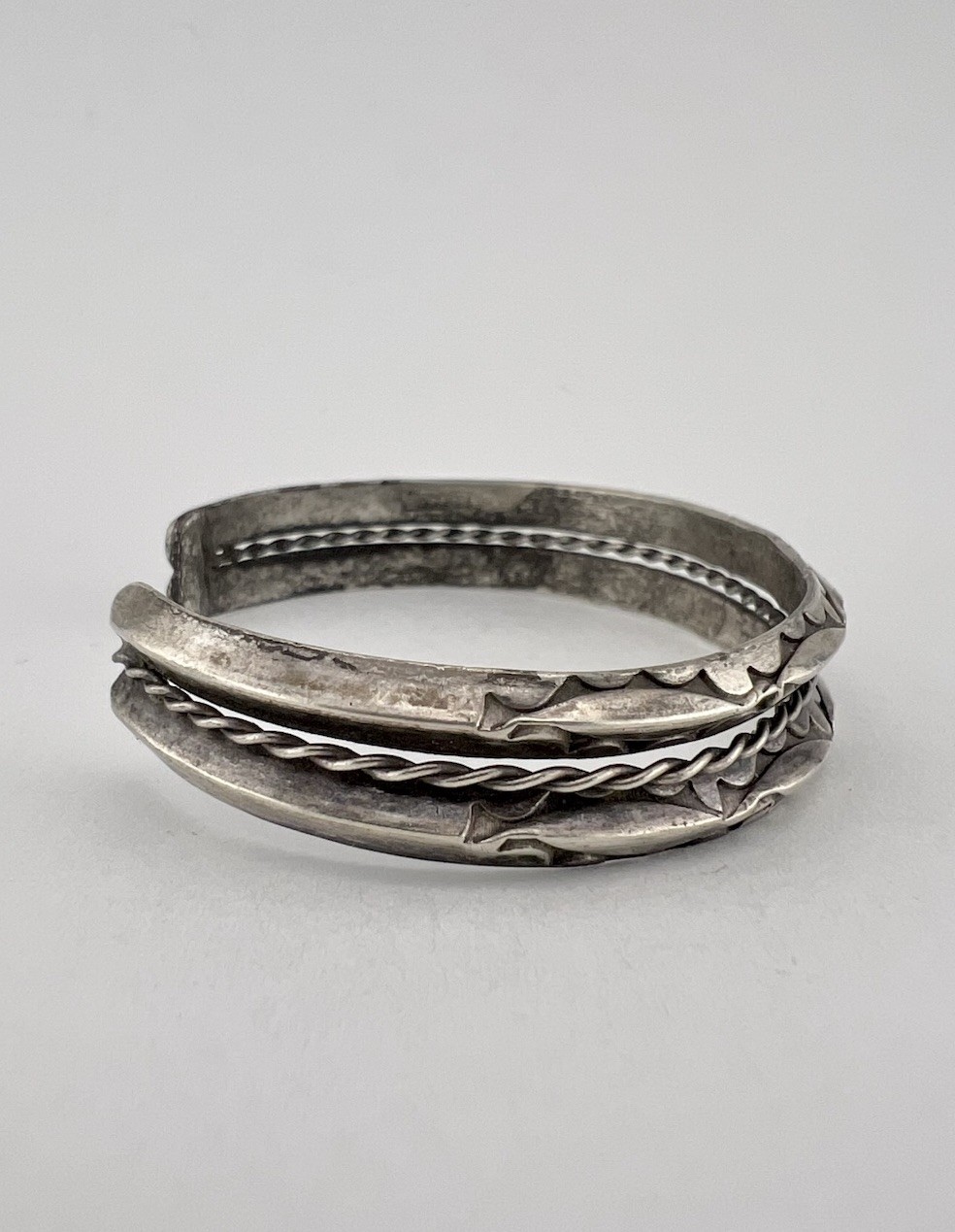 Vtg Fred Harvey Era Navajo Sterling Silver Stamped Carinated 2 Row Cuff Bracelet