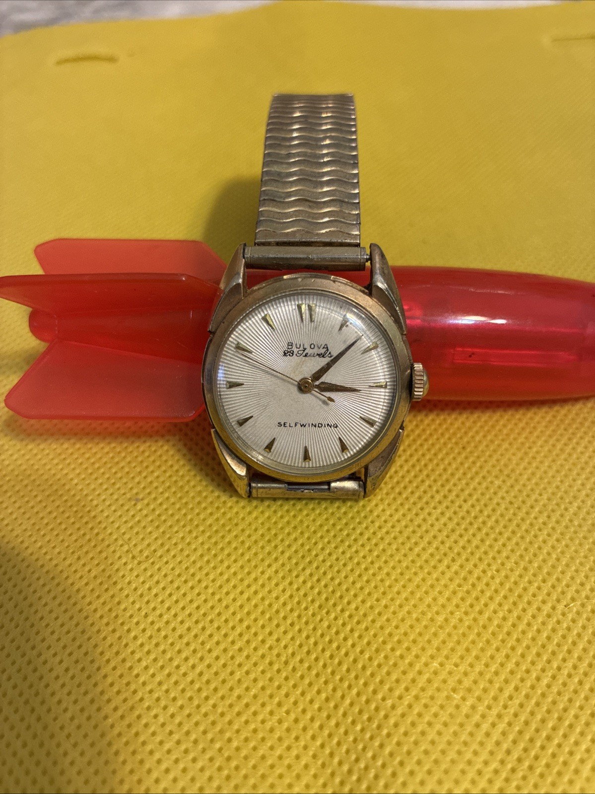 Vintage Bulova E933874 23 Jewels Self-winding Men’s Watch Sunburst 10K RGP