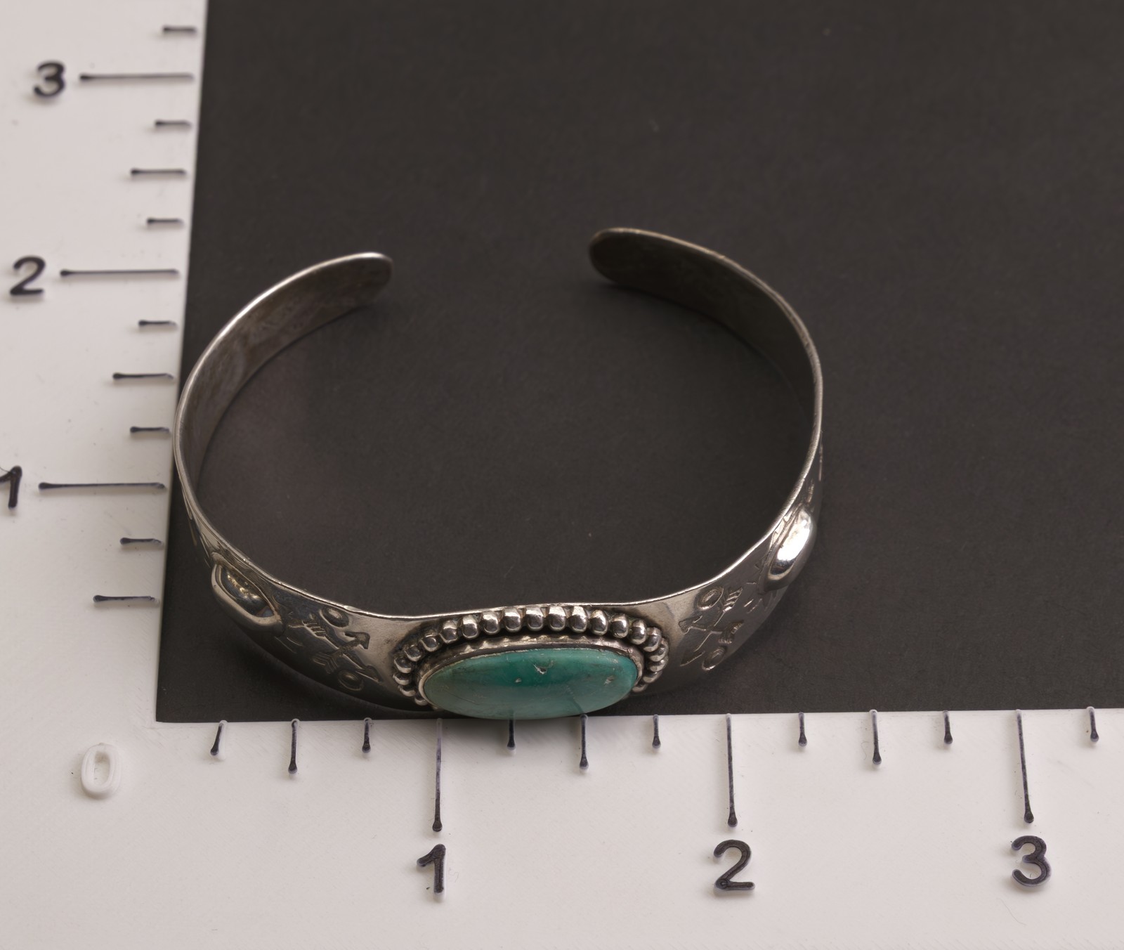Fred Harvey Era 1940s Beaded Turquois & Arrows Sterling Silver Cuff Bracelet