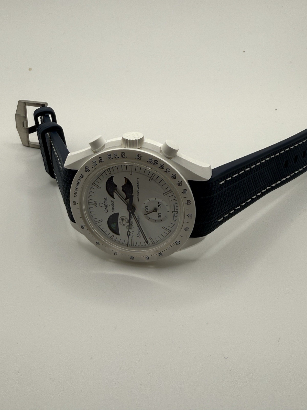 Omega x Swatch Mission to Earthphase Moonshine Gold Snoopy Cold Moon