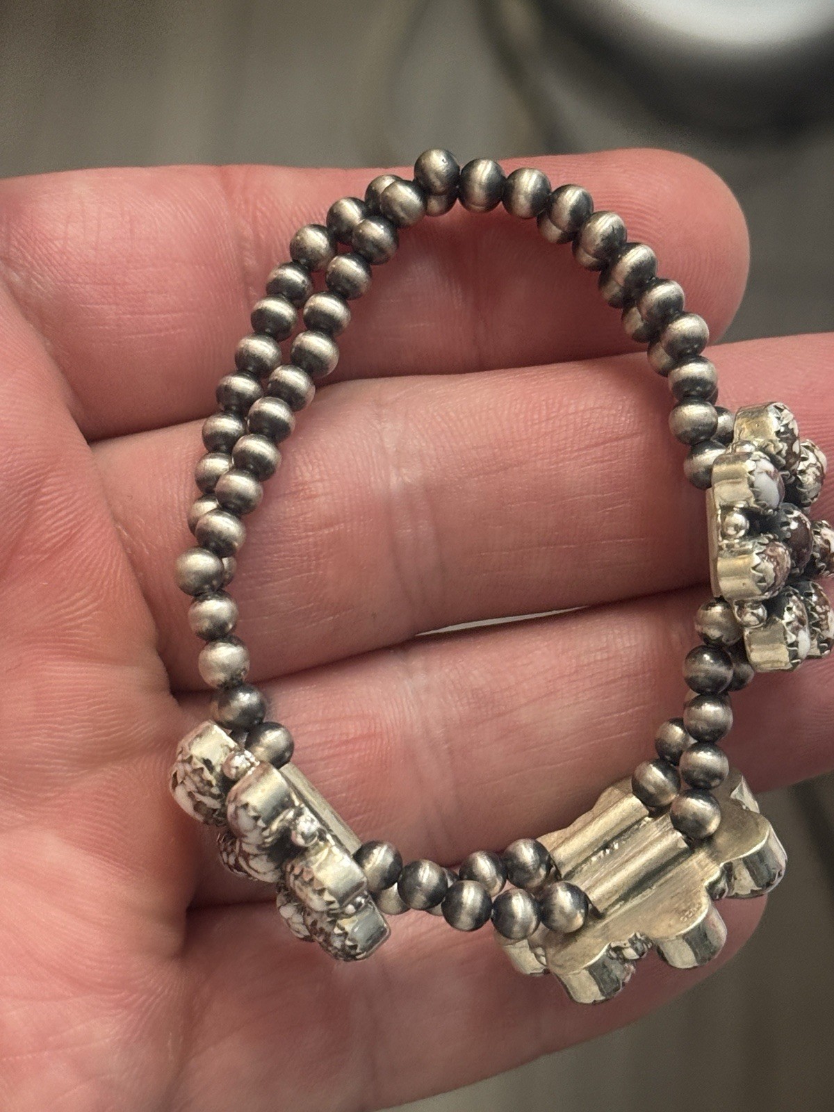 STERLING SILVER 4mm NAVAJO PEARL WILD HORSE CLUSTER STRETCH BRACELET .925 6-7”