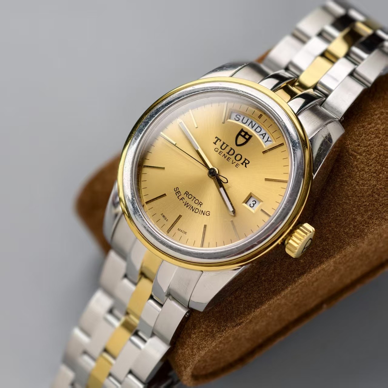 Tudor Gilding Scale Dial Glamour M56003 Men’s Watch Automatic 39mm Date