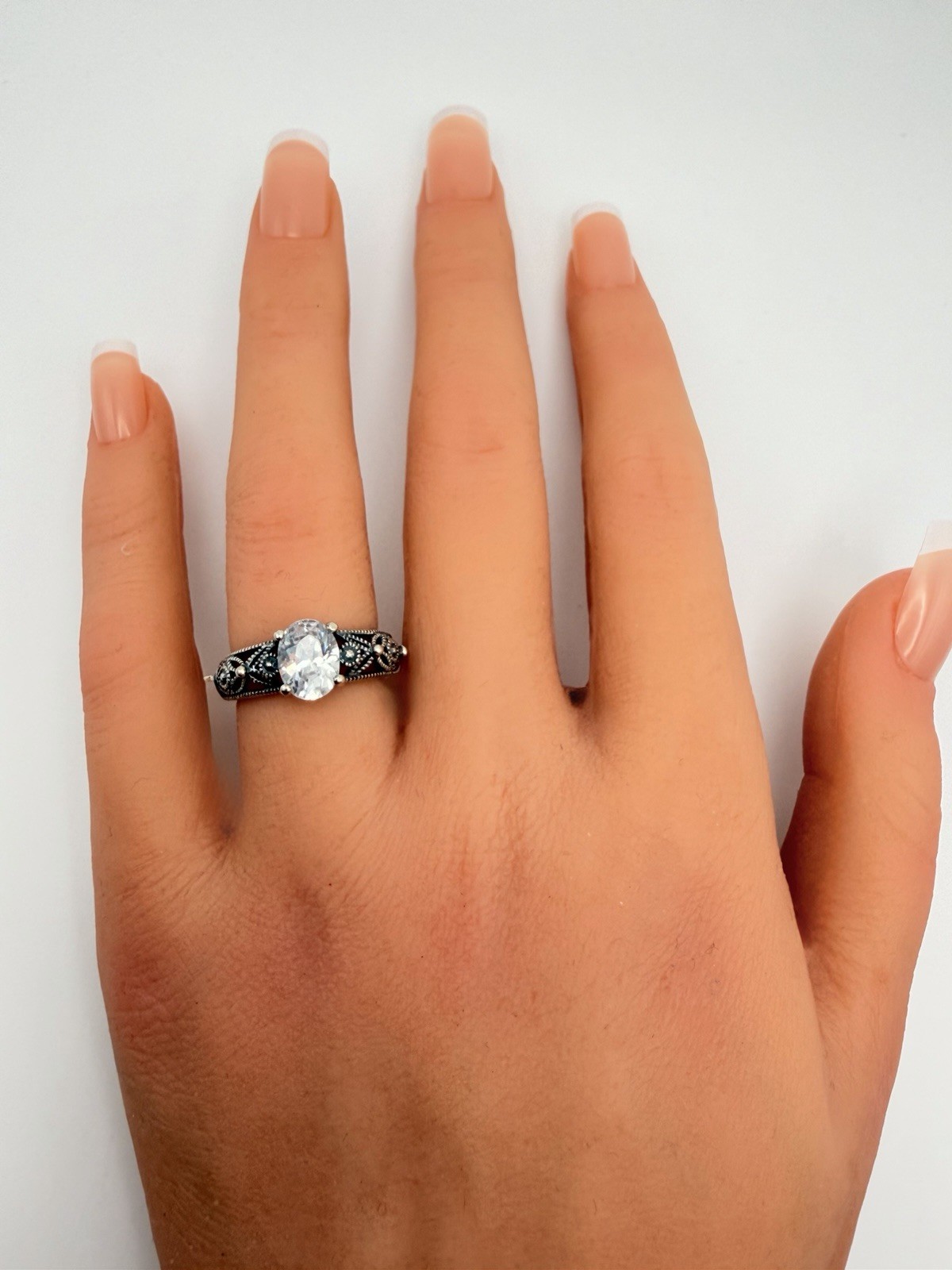 Sterling Silver 925 Ring Oval White/Colorless Cubic Zirconia Prong Size 7, 3.29g