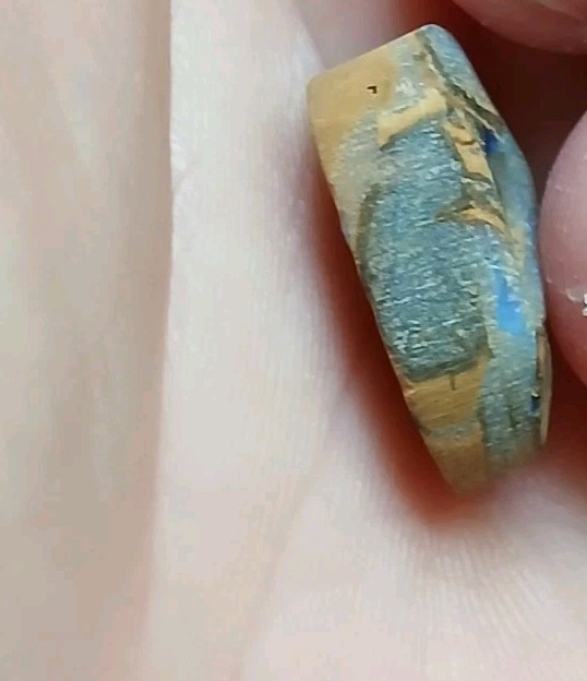 Australia Boulder Opal Unknown Field R2093 Specimen 10 Carat Blue Multi Sided