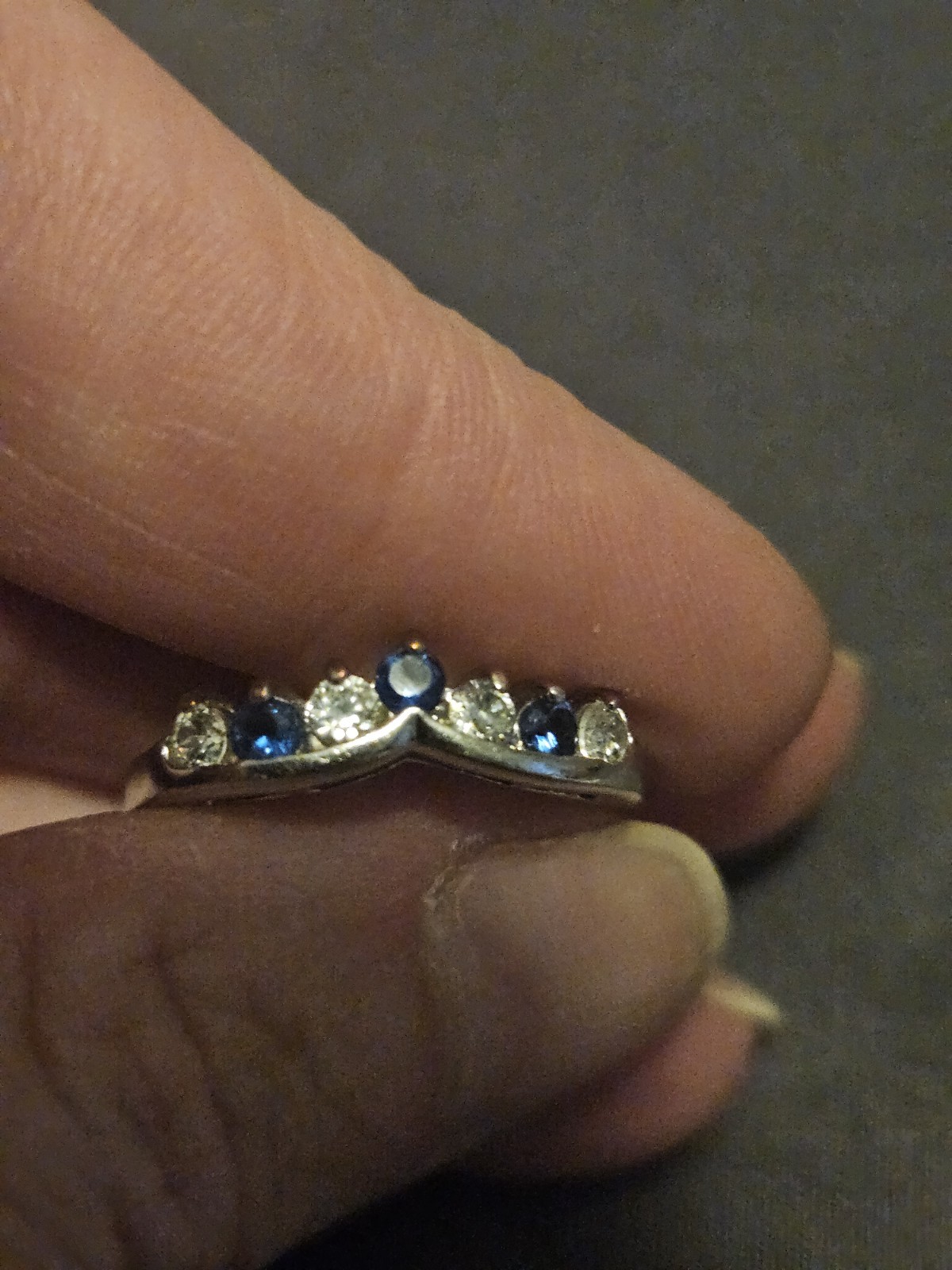 Wishbone Ring V-Shape Silver Tone Blue & White Stones Chevron Band Size 6.75
