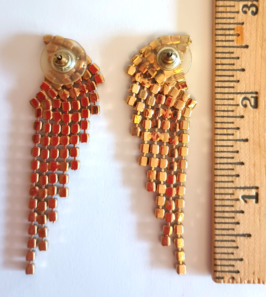 Vintage Elizabeth Cole Waterfall Blue Dangle Pierced Earrings Crystals Gold Tone