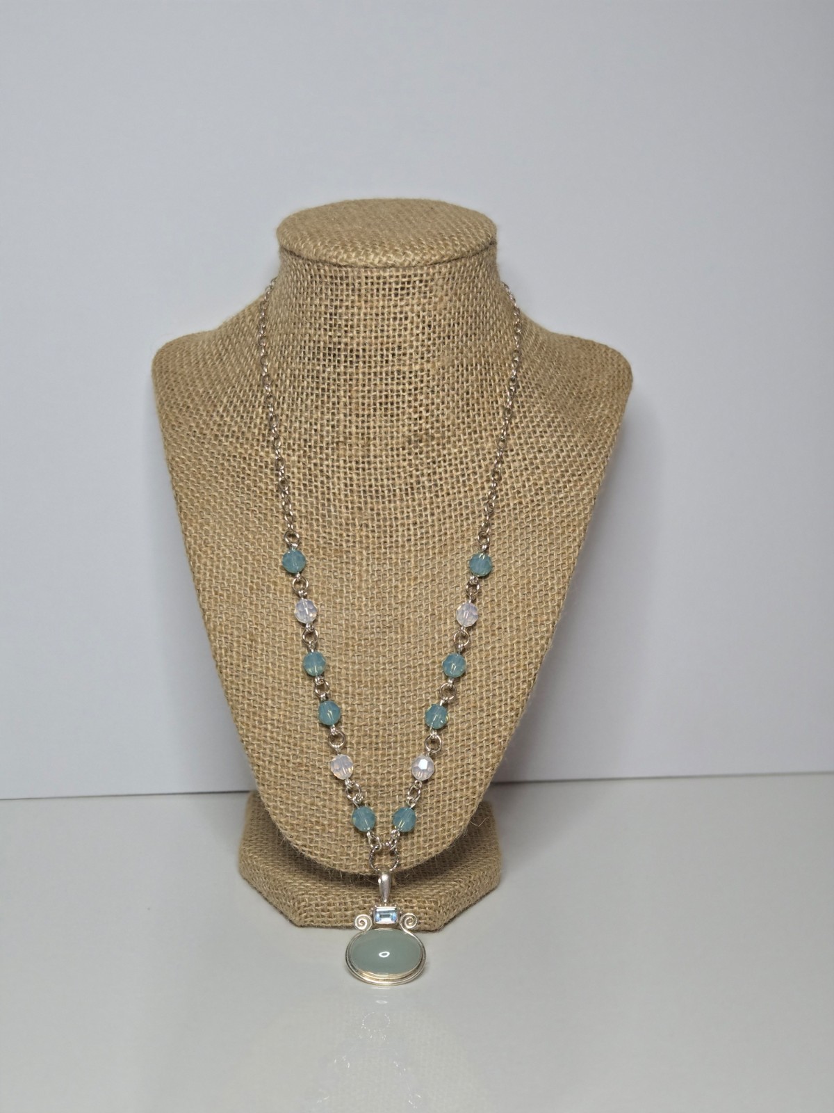 Women’s necklace with Chalcedony and Swavorski Crystal beads